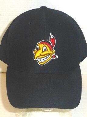 VTG Cleveland Indians Twins Enterprise The Closer Fitted Hat Size:XL PLEASE READ